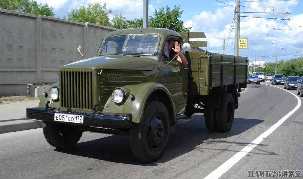 国庆节说说"雷锋车"嘎斯-51苏联产量最大的卡车 跃进130的原型