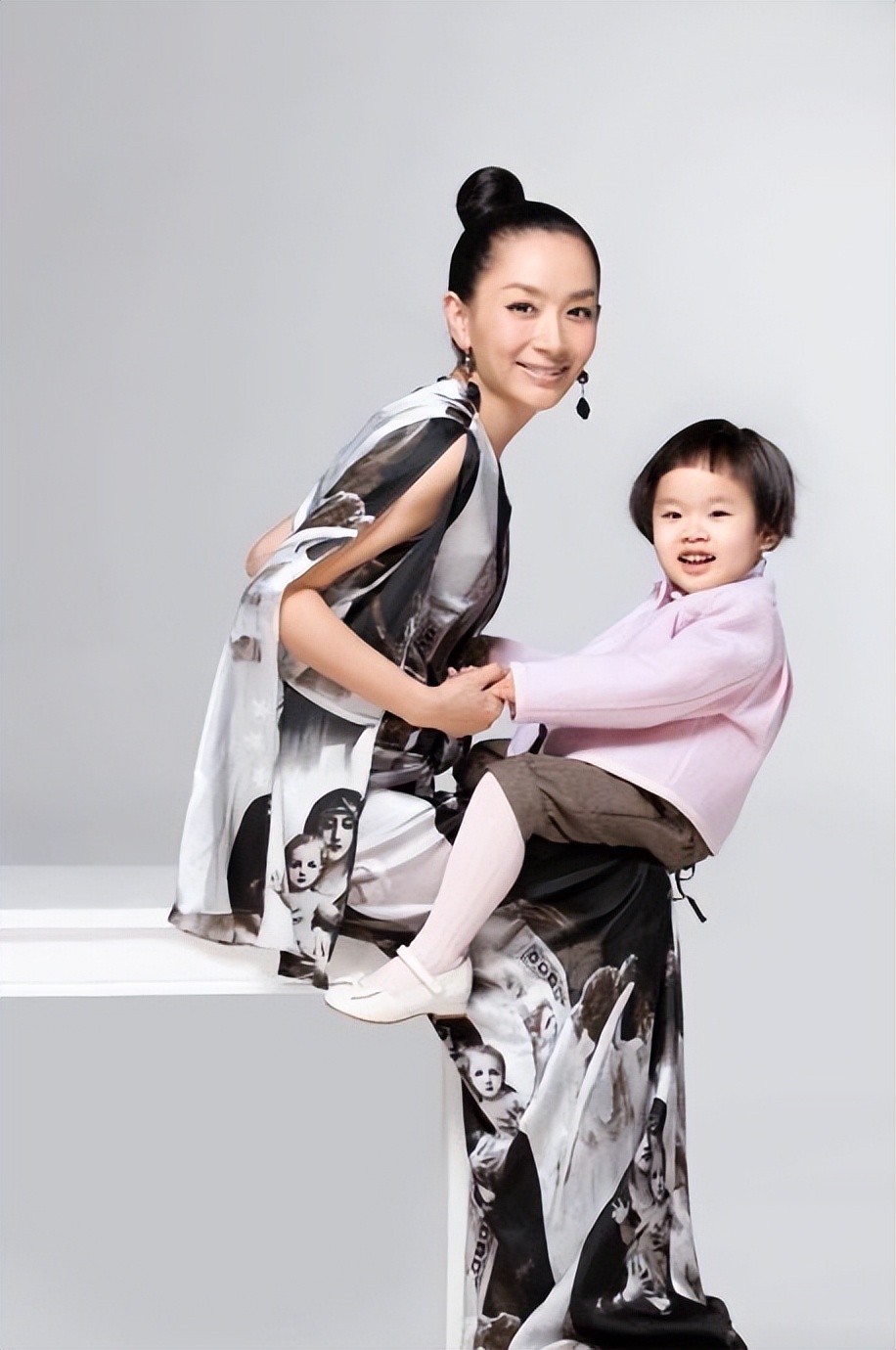 主持人王芳:一个人做产检,一个人带娃,但却说自己的婚姻最幸福