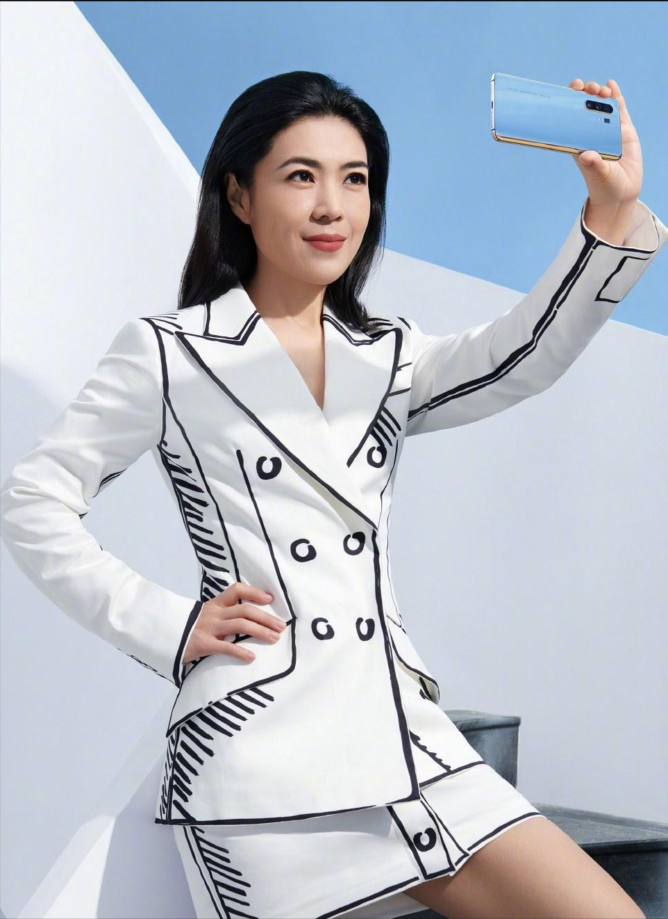 "高级交际花"苏芒:一双玉臂万人枕,为挤入上流社会不择手段