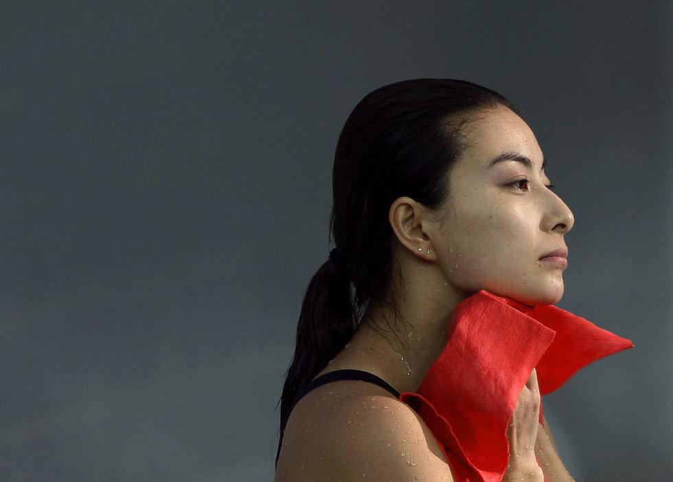 "跳水女皇"郭晶晶近况曝光,身处豪宅大客厅,满地衣服一片狼藉