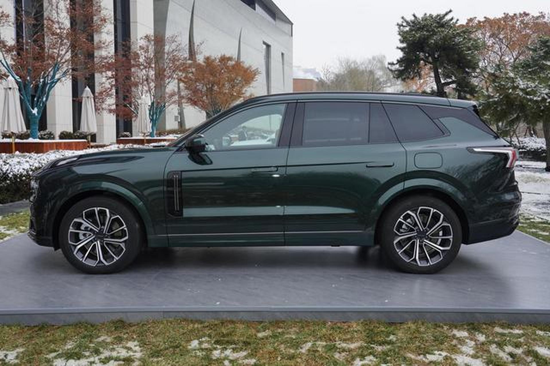 领克旗下中大型suv——2024款领克09em-p开启预售,预售价格31.