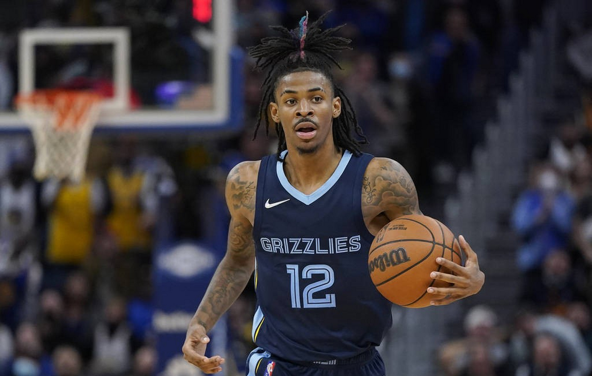 北京时间8月18日,nba公布了2023-24赛季所有赛程,灰熊球员莫兰特浇