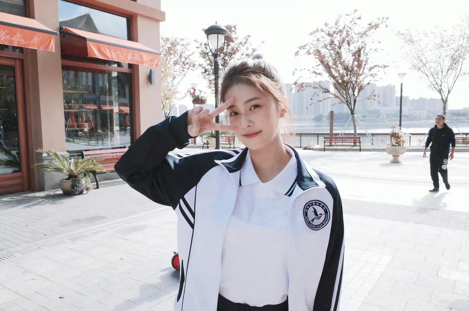 当内娱女明星穿上校服后,谁才是你心目中的校花?