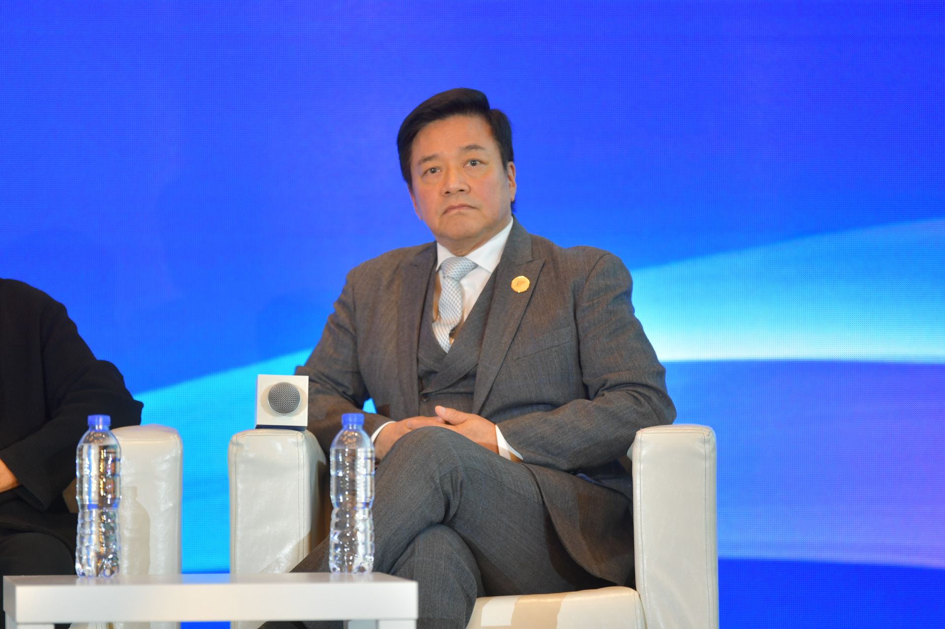 著名导演,编剧,影视制作人唐季礼.