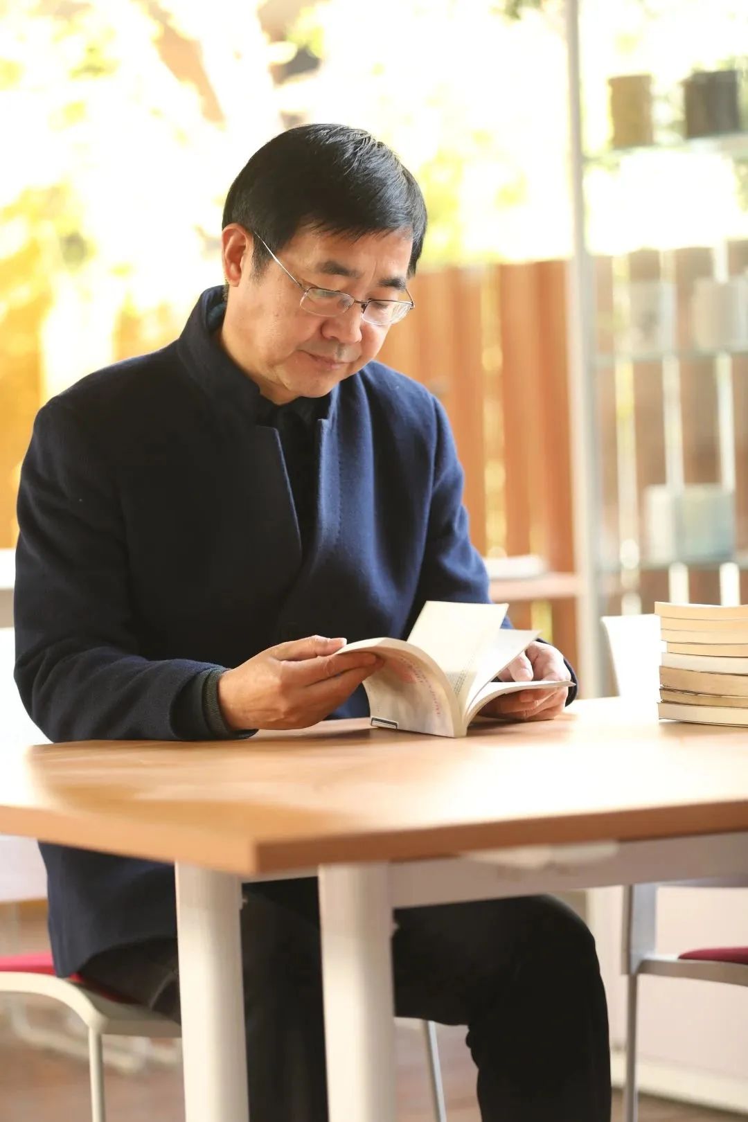 "——南京市第五高级中学校长 徐光静辉光日新筑梦未来新学期 新征程