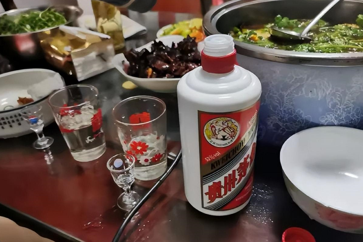 酒局茅台图片