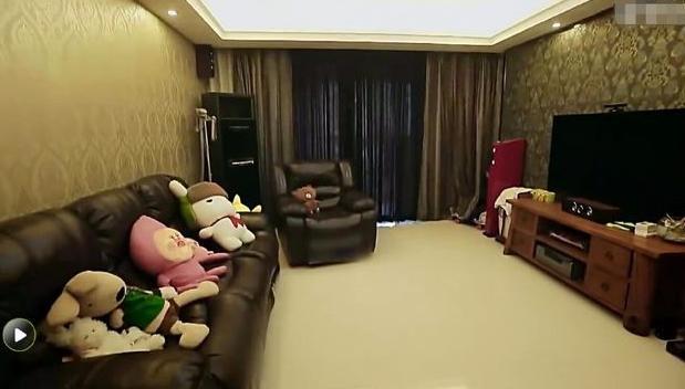 杜海涛晒自家豪宅,真不愧是娱乐圈隐形富豪,豪华程度不输何炅家