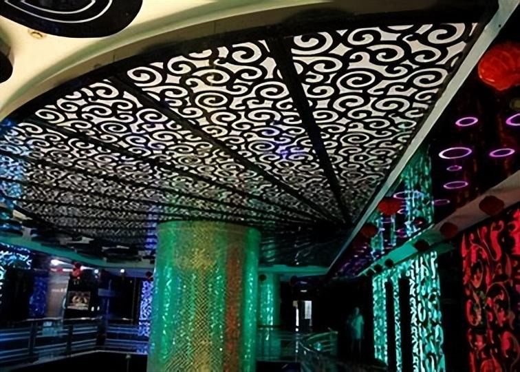 回顾南昌"地头蛇"章新明,夜总会起家,34岁成亿万富豪,57岁被捅死