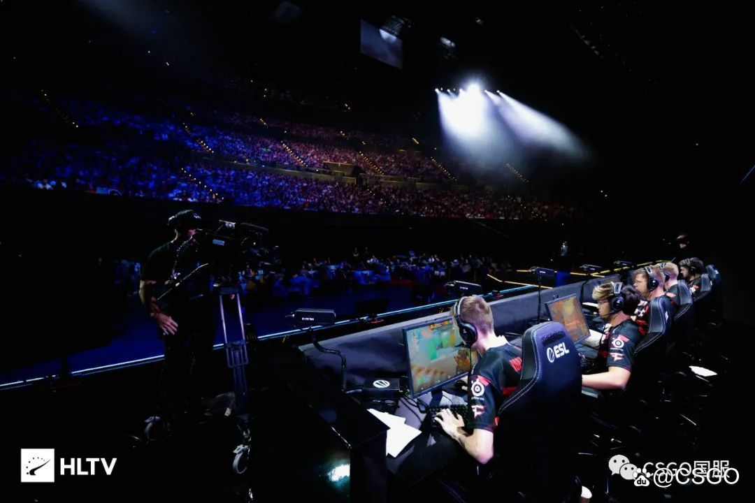 【银河战舰轰鸣!FaZe让一追二逆转coL,时隔5年再夺IEM悉尼冠军】