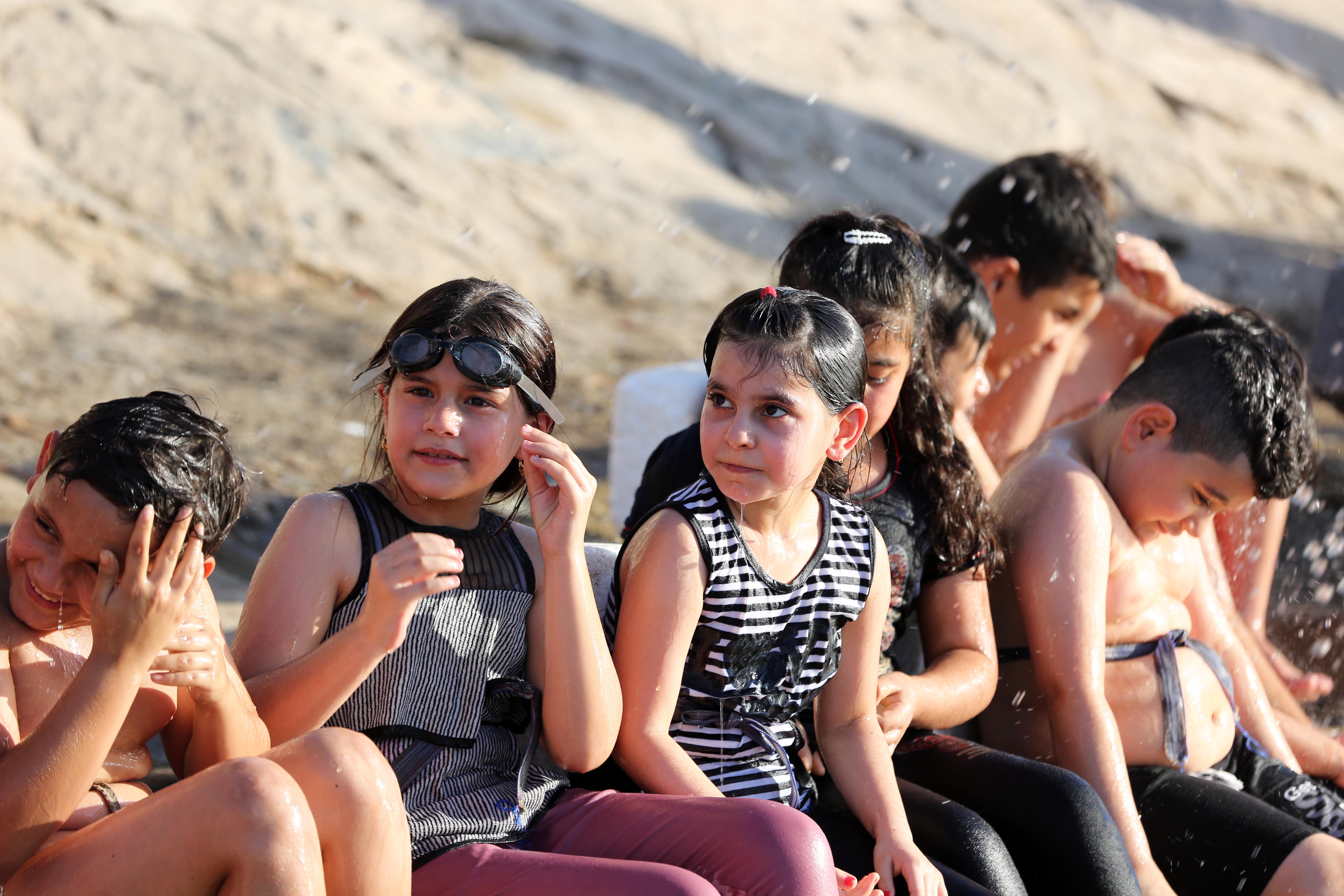 伊拉克儿童的游泳课(2)