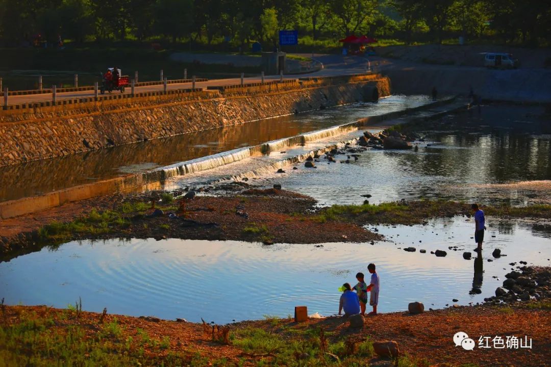 确山县瓦岗镇:初心使命解民忧 "瓦岗三宝"美名扬