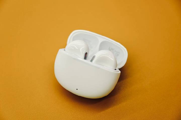 "稳"润如玉,qcy ailypods真无线蓝牙耳机上手