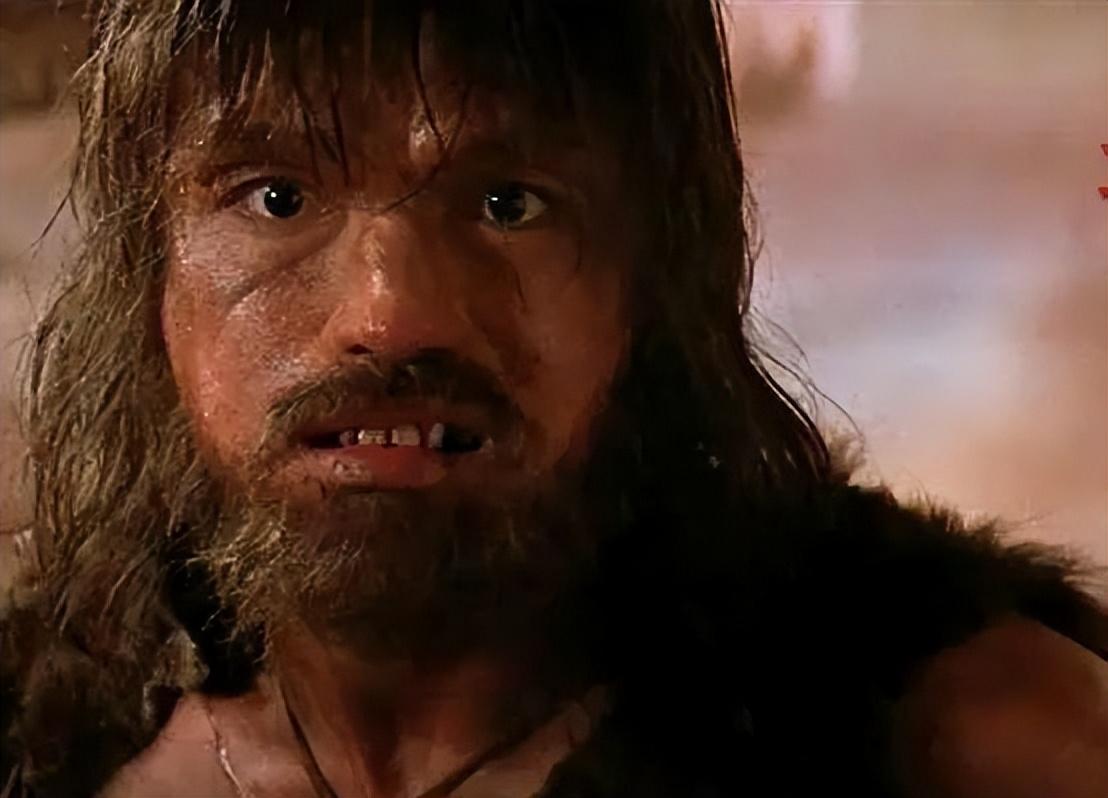 事实证明,70岁"无父无母,无妻无子"的尊龙,走上了另一条大路