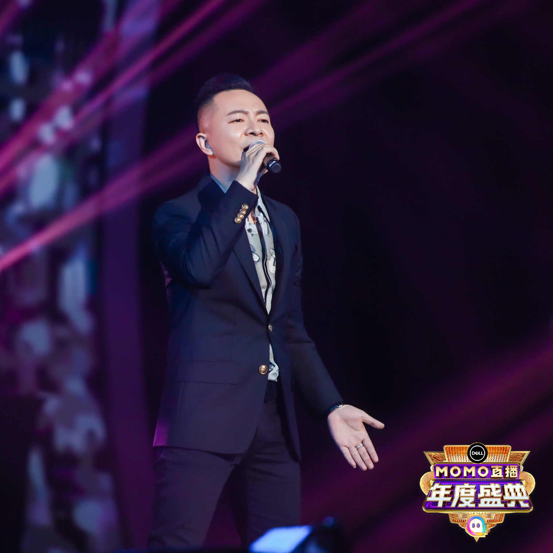 拿《难念的经》开嗓 何文杰无愧陌陌粤语歌王