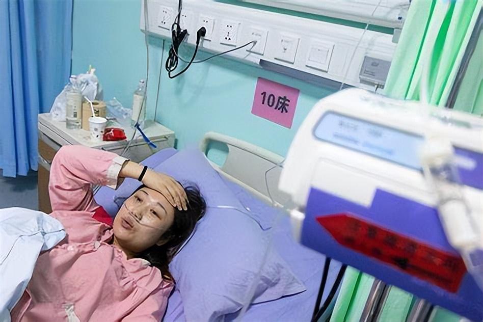 表哥表嫂还在劝说她好好休息,恢复好身体,再生个健康的孩子.