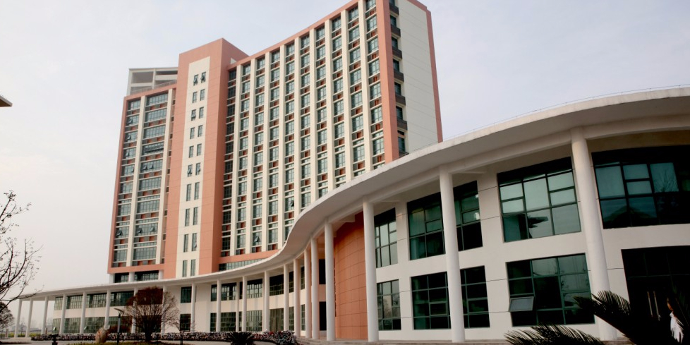 江苏扬州市有名的5所高中,学校不大,用成绩证明人少出精英