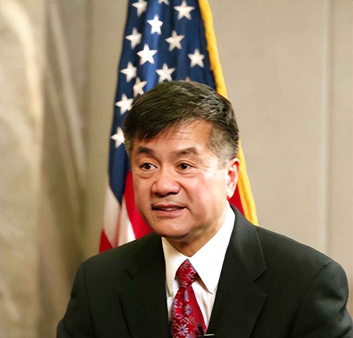 美国华裔部长骆家辉:在任时数次打压华为,卸任后到中国疯狂捞金