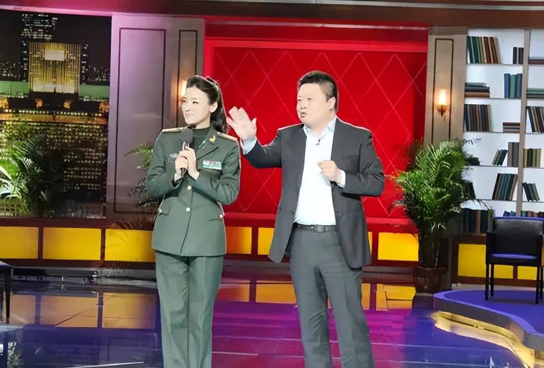 马东:36岁娶平凡妻子,40岁才当爸爸,结婚18年生活过得有滋有味