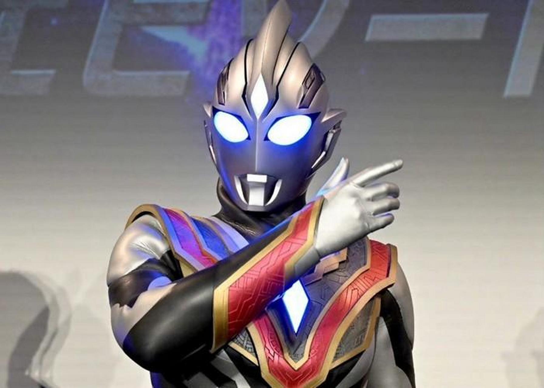 特利迦奥特曼是日本圆谷制作公司制作的特摄剧中的巨大变身英雄,有