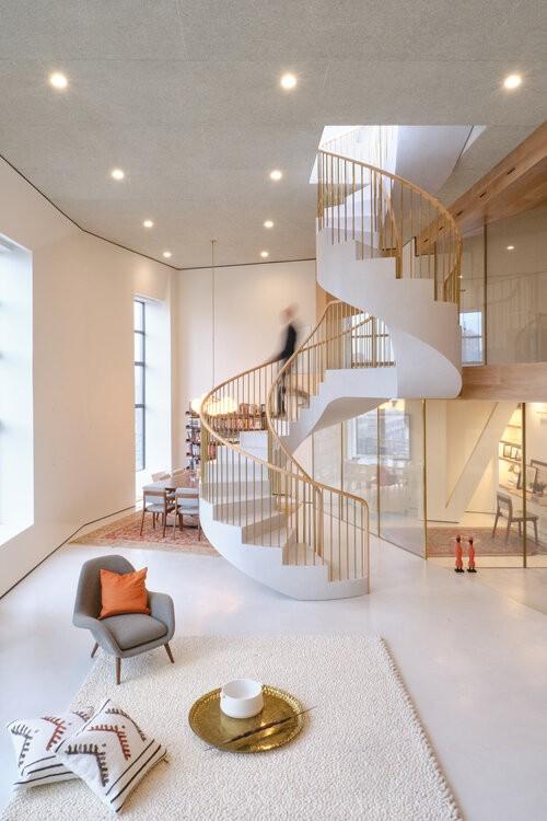 挑空客厅 旋转楼梯,不只是豪宅标配,也是小户型装修的爆款组合