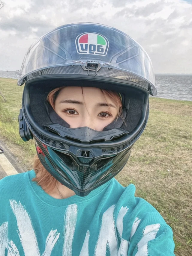 网红阿亮车祸去世,年仅27岁,去世原因是对方压弯逆行与其相撞