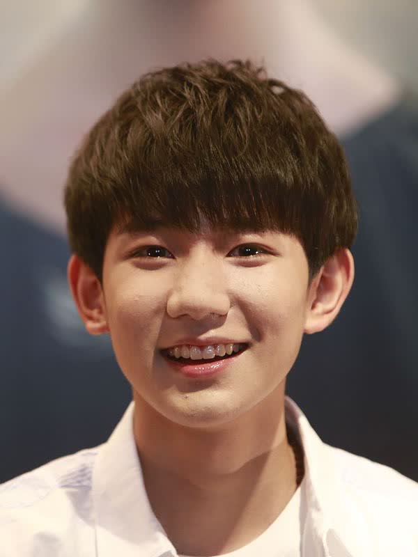 王源很可能走上陈志朋的道路,与当年的"小虎队"相似.