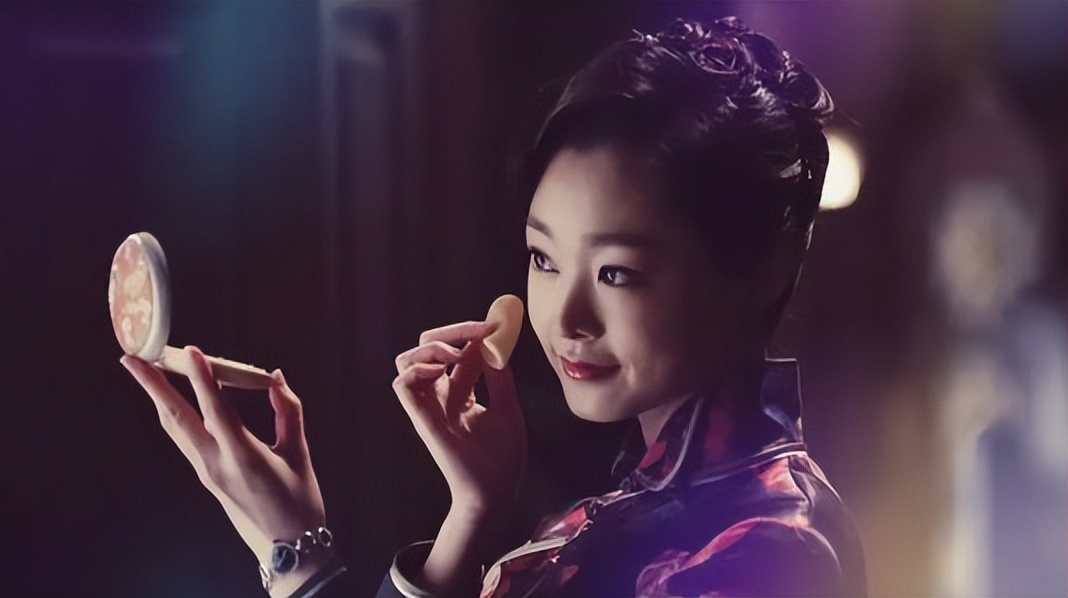 《蜂巢》:宋轶掴了多少"摆拍"女星的脸?让你们看看啥叫女人?