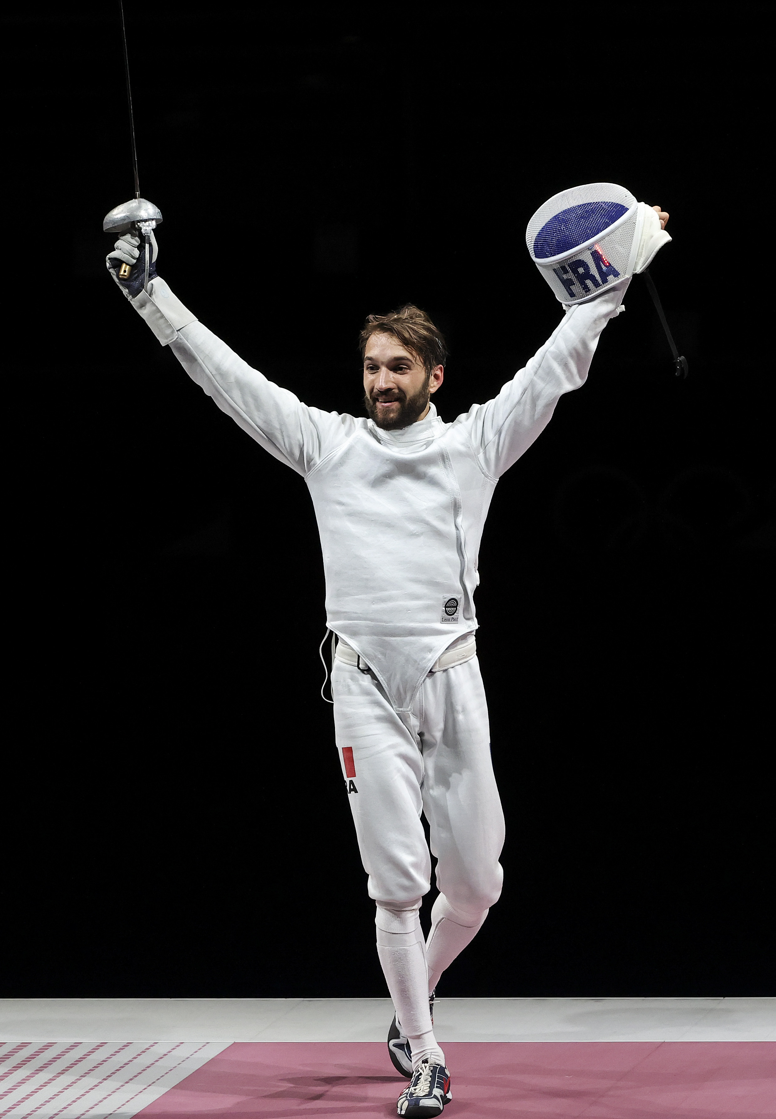 击剑——男子个人重剑:法国选手坎诺内夺金