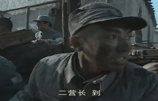 作为一个把《亮剑》当电子榨菜每年看几遍的老粉,泡哥想都没想就火速