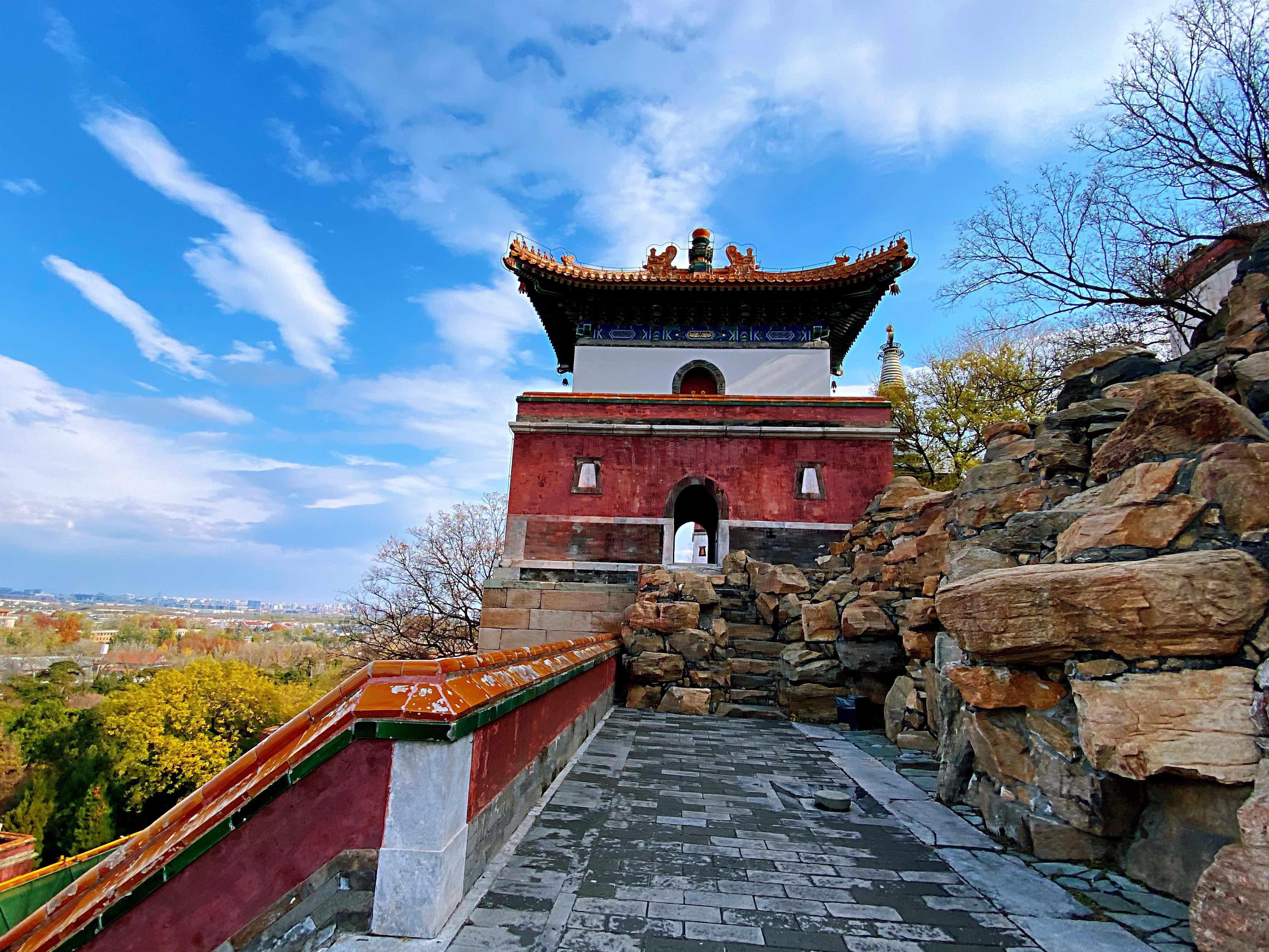 北京的旅游景点万寿山位于哪一景区内