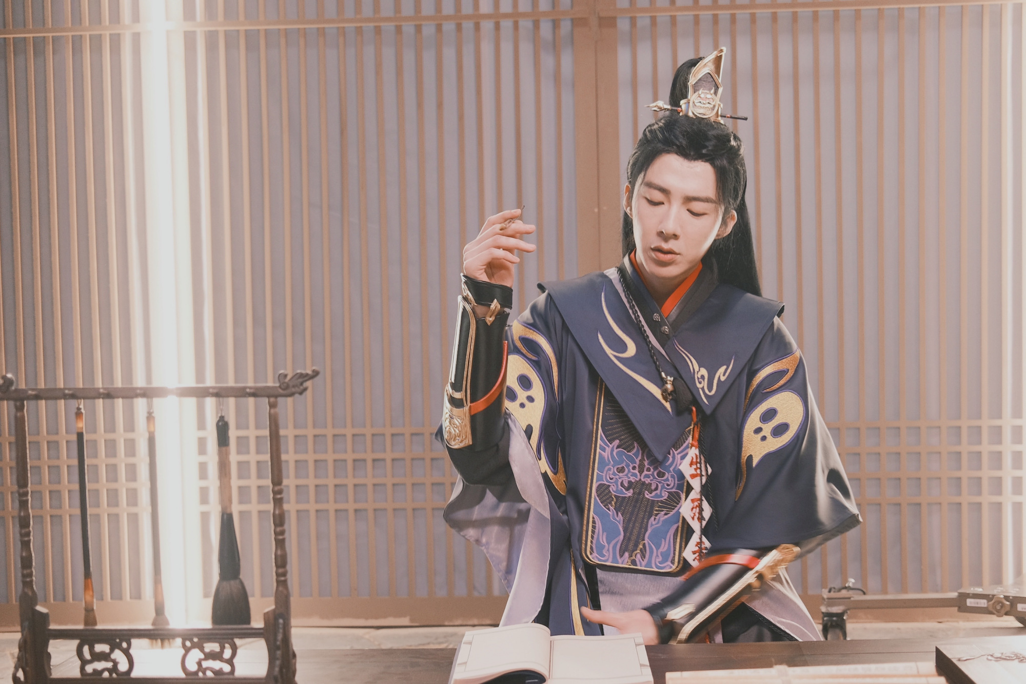 被刘宇宁圈粉了,古风造型酷飒十足,你见过这么帅的陆判吗?