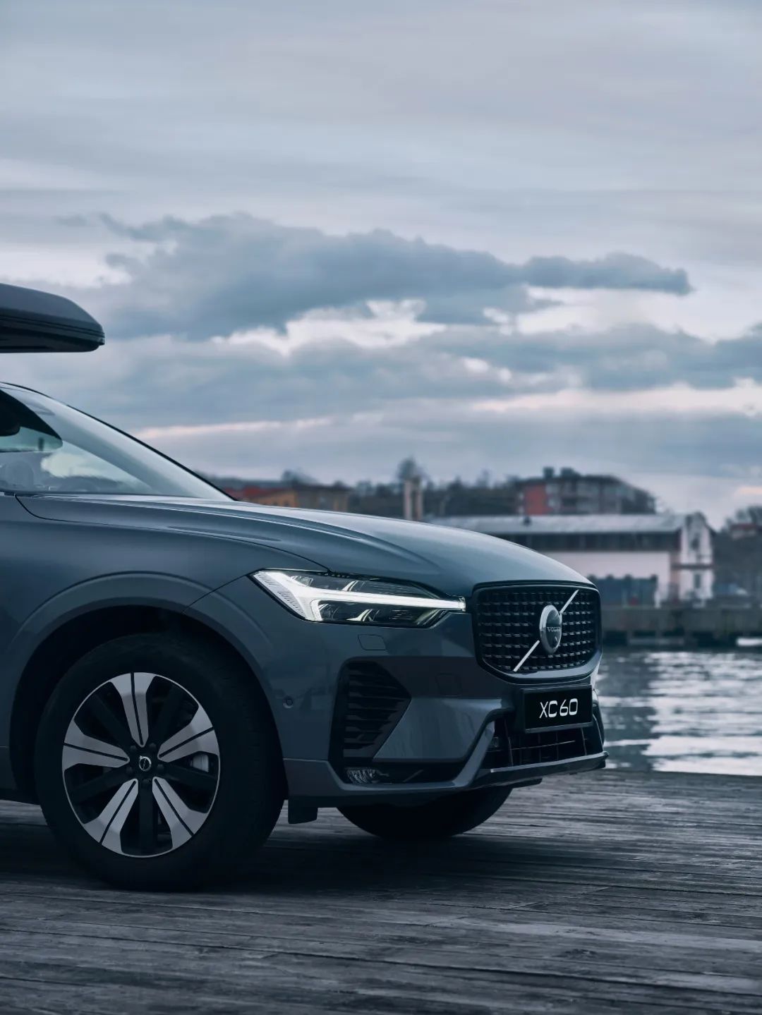 沃尔沃xc60峡湾版上市,野奢露营自驾出行的新座驾