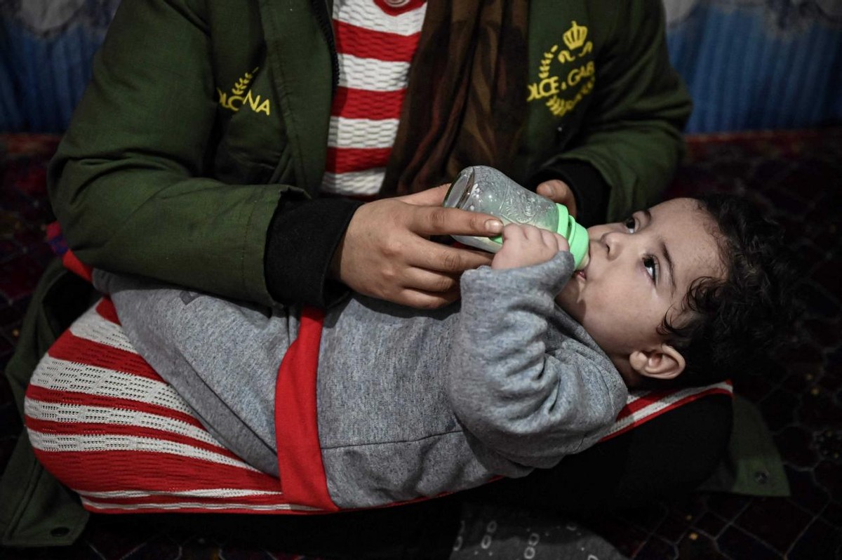 美国对世界的罪孽何时休?美军士兵抢阿富汗孤儿,想彻底杀人灭口