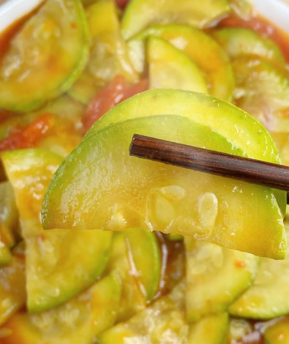 入秋后,这肴菜我家经常吃,清爽又解腻,营养极高,顿顿必吃光