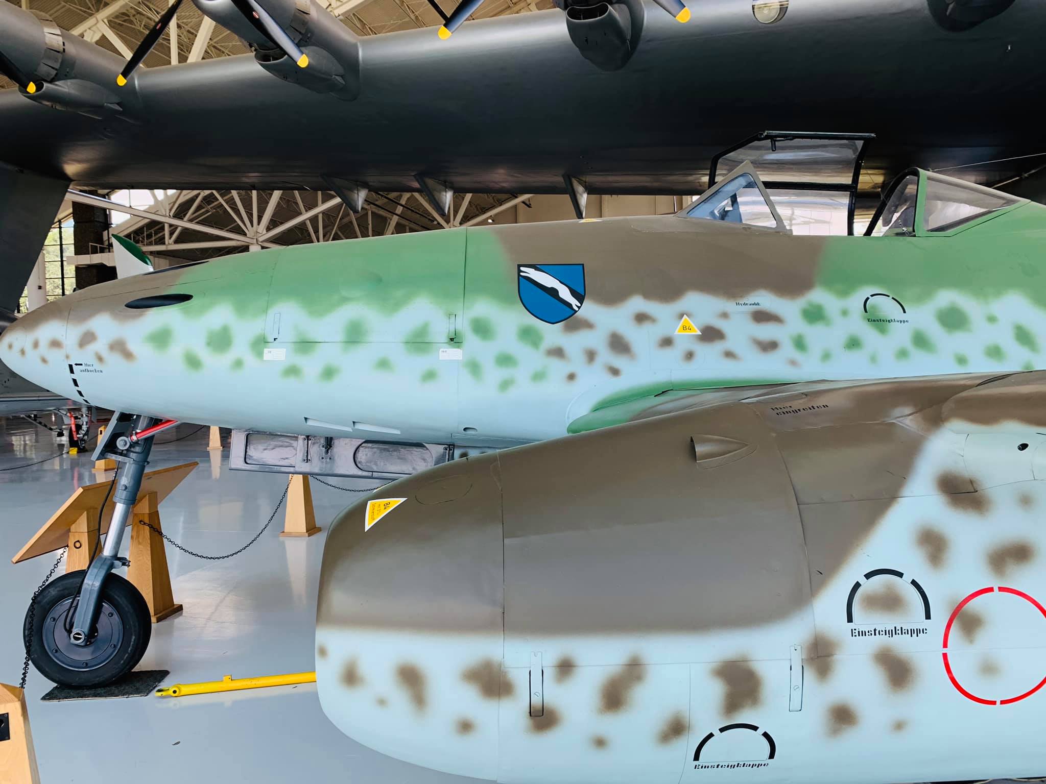 梅塞施密特"me-262"第一代喷气式战斗机