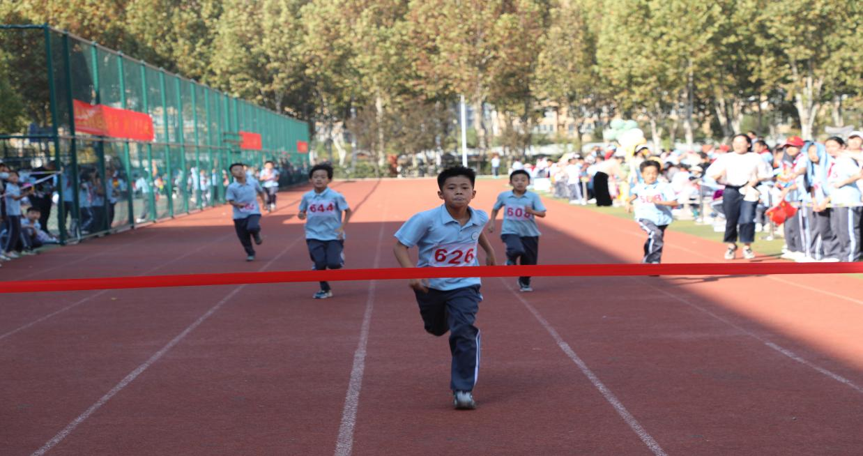 临沂齐鲁园小学图片