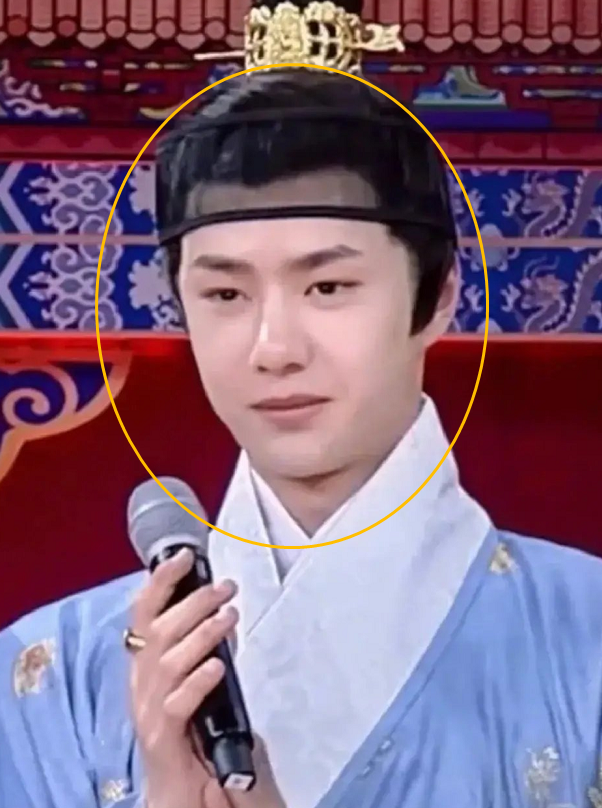 王一博为剧增肌,方向走偏似发面馒头,像杜海涛串场拍广告