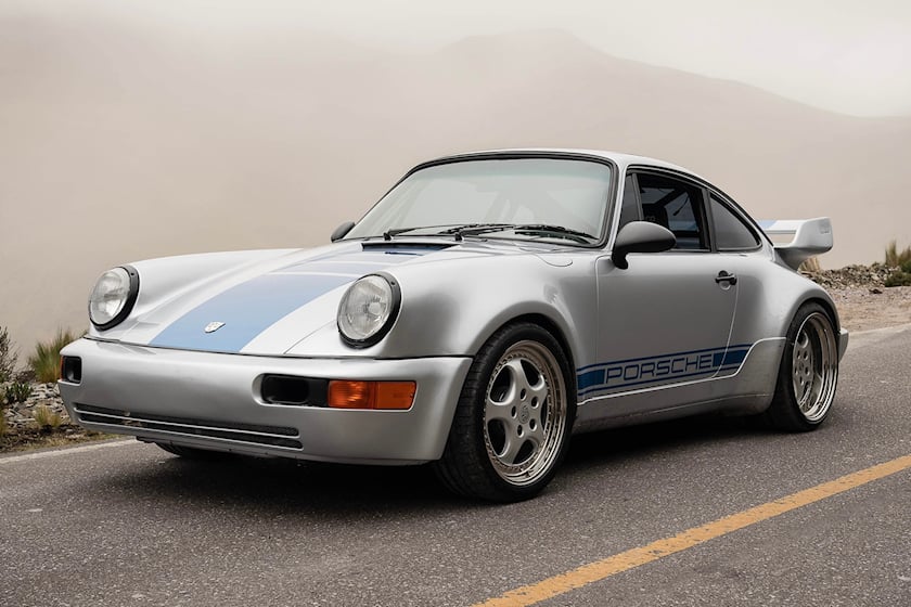 新变形金刚电影使用真正的保时捷 911 carrera 3.