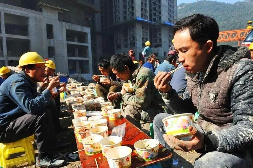 豆浆油条何时成了富人口中的穷人早餐底层人血泪心酸谁知道