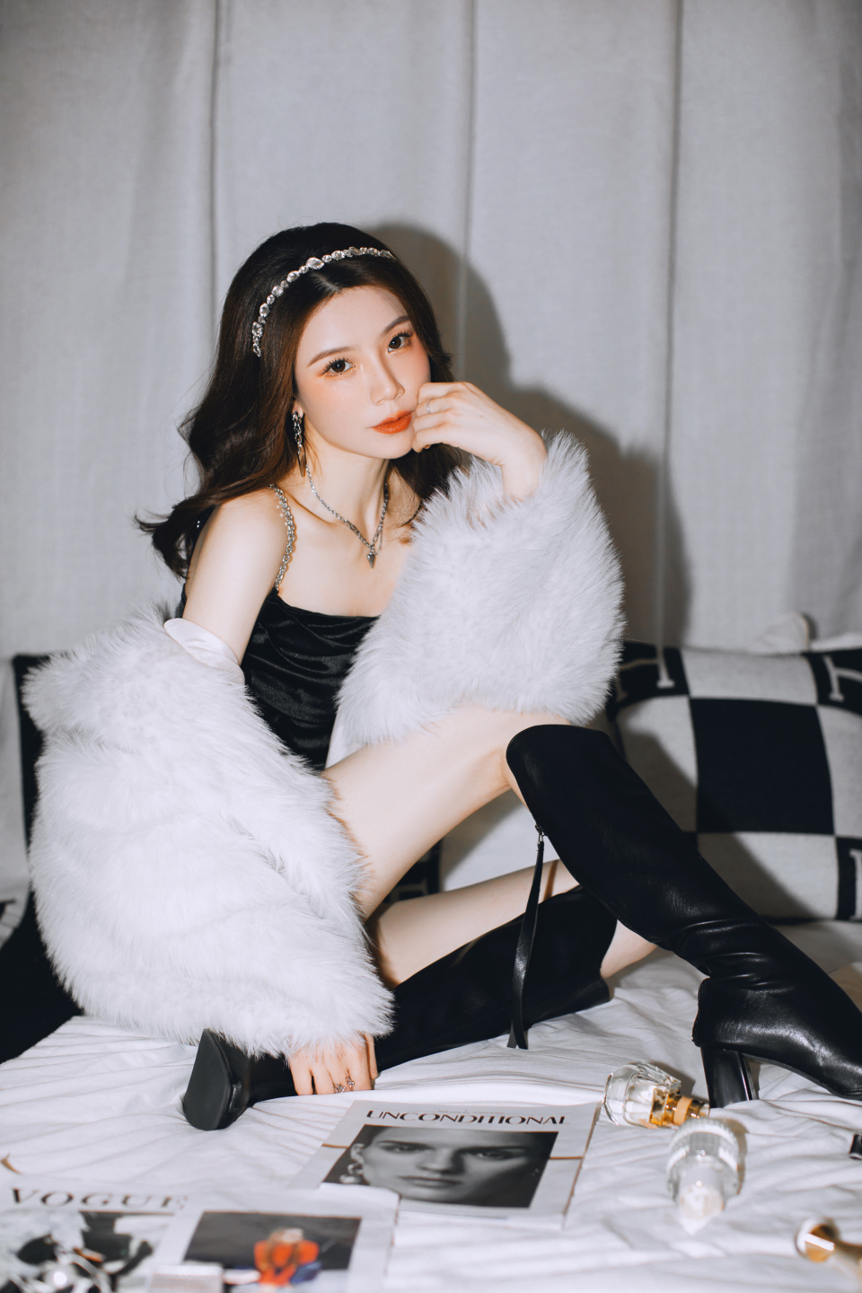 陈嘉琦新专辑挑战甜美风造型百变似都市名伶