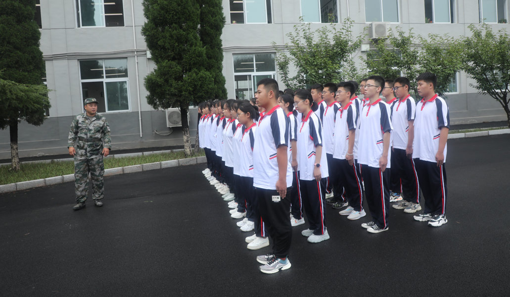 青春启航 雏鹰试翼——记泰安五中2021级高一新生军训