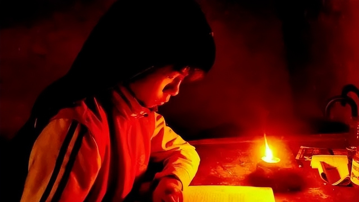 纪实:"巨贪"张双娥:小官巨贪,在京沪有36套房产,终自食其果