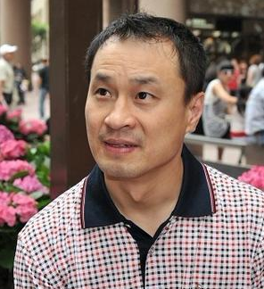 赵本山徒弟夫妻对比王小虎的老婆最旺夫王小宝的老婆气质出众