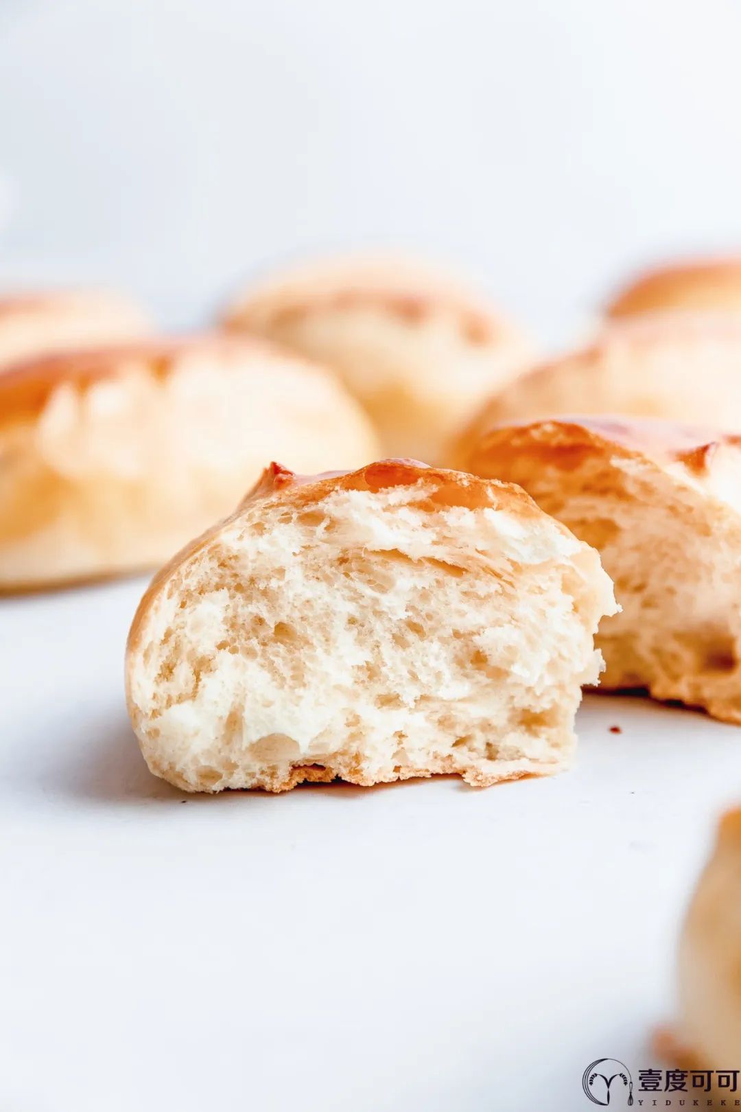 咸甜皆宜的法式牛奶面包(pain au lait)