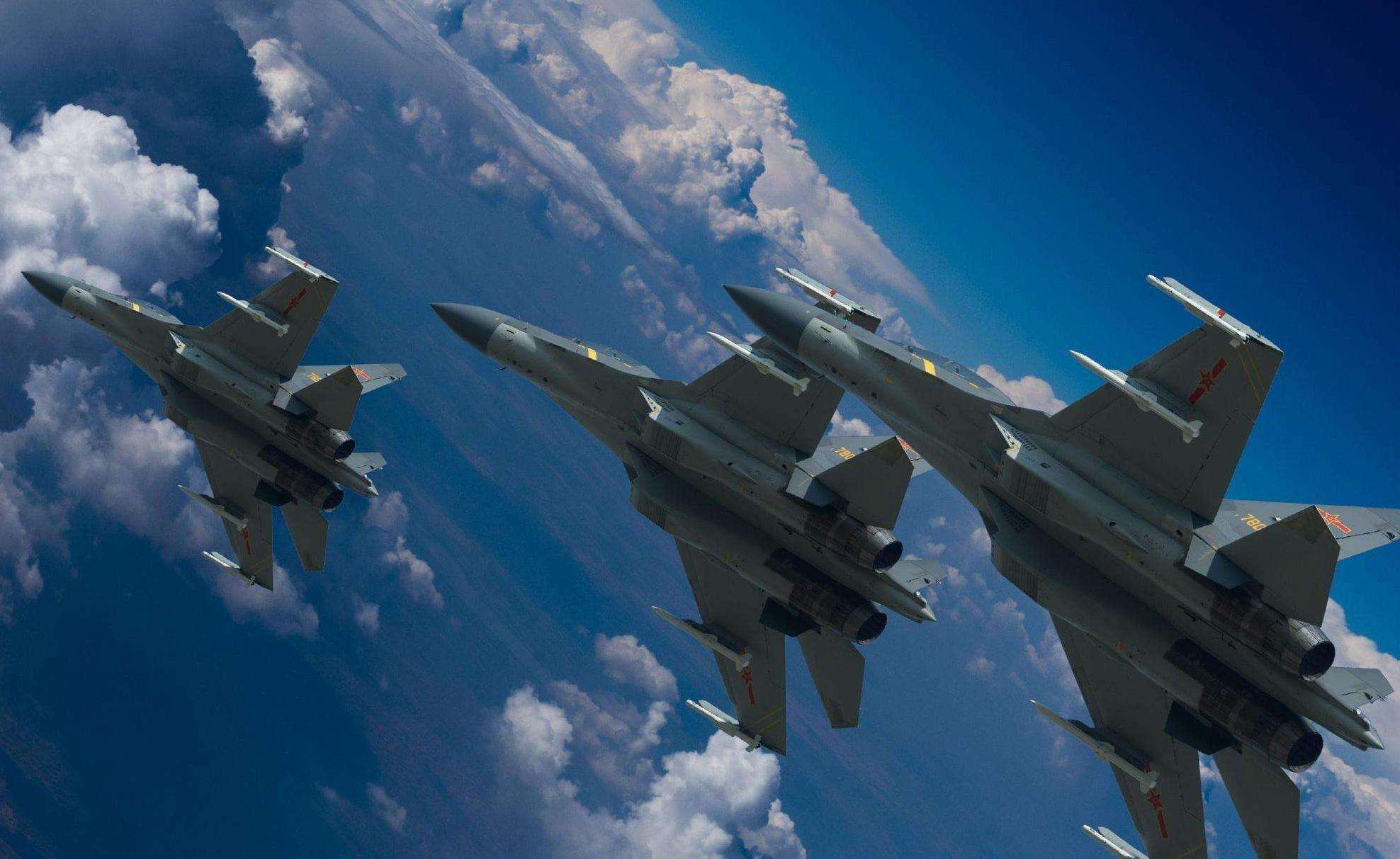 运-20空中加油照片曝光!三管加油速效,极大地提高空军远程战力