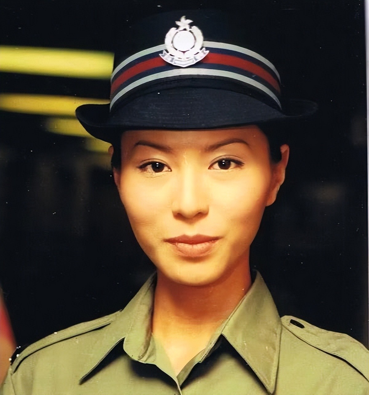 tvb吸渣体质女星滕丽名,屡次陷入3角恋,最终小三上位修成正果