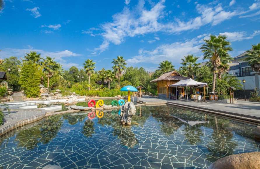 应城汤池温泉罗田薄刀峰三里畈温泉黄陂木兰天池丰太集团2002年涉足