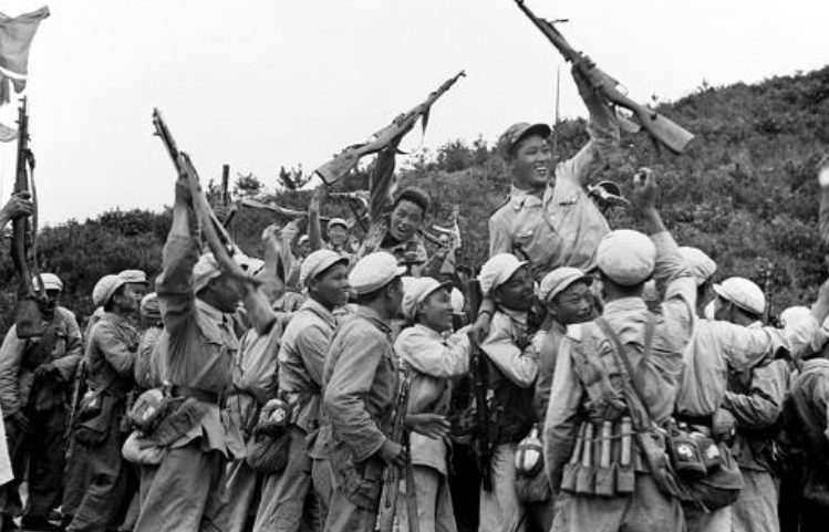 志愿军连长郭恩志:发明"三朵花"战术,仅40人就击毙800名美军