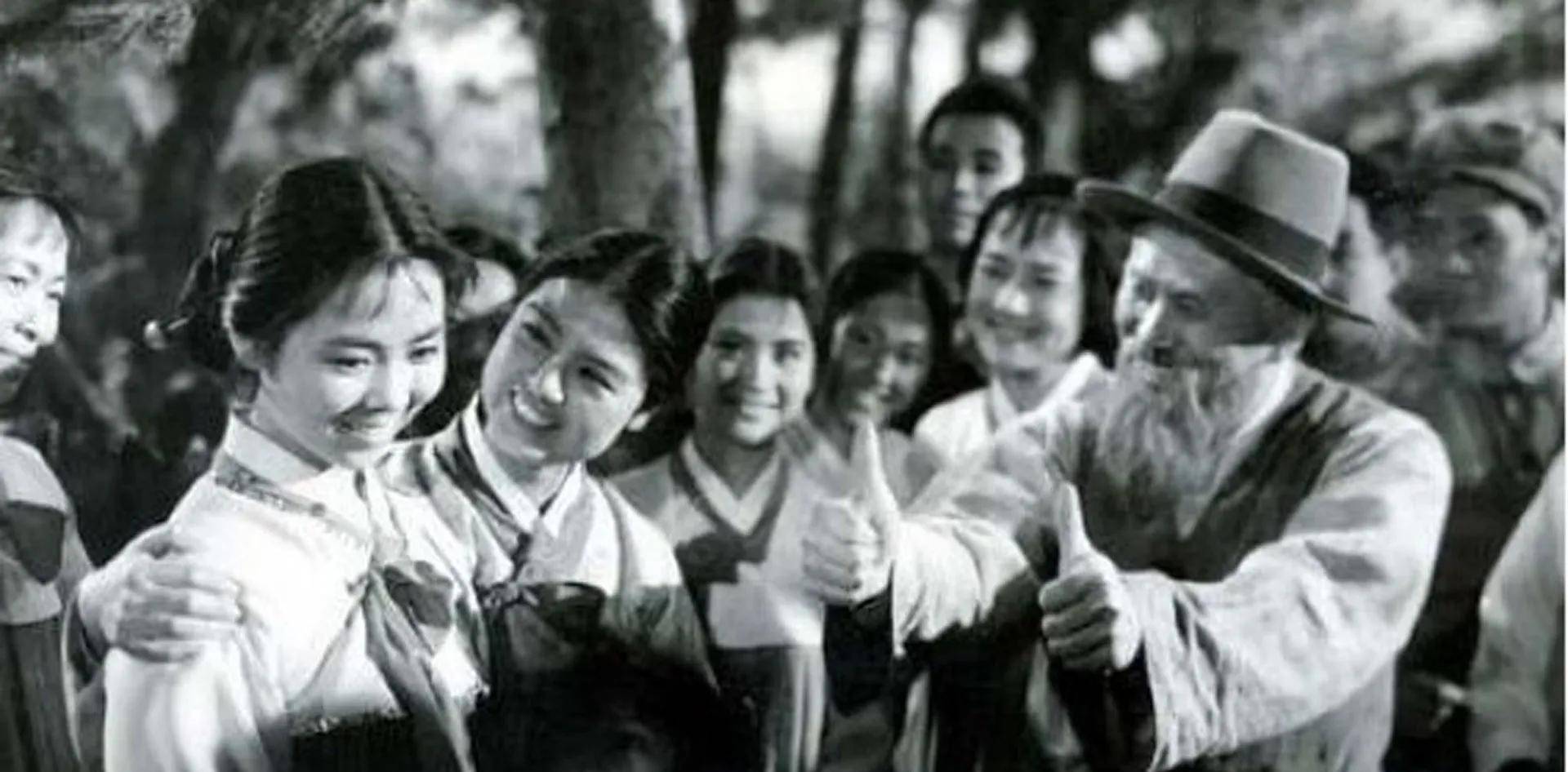 根据巴金小说《团圆》改编的电影《英雄儿女》-气壯山河