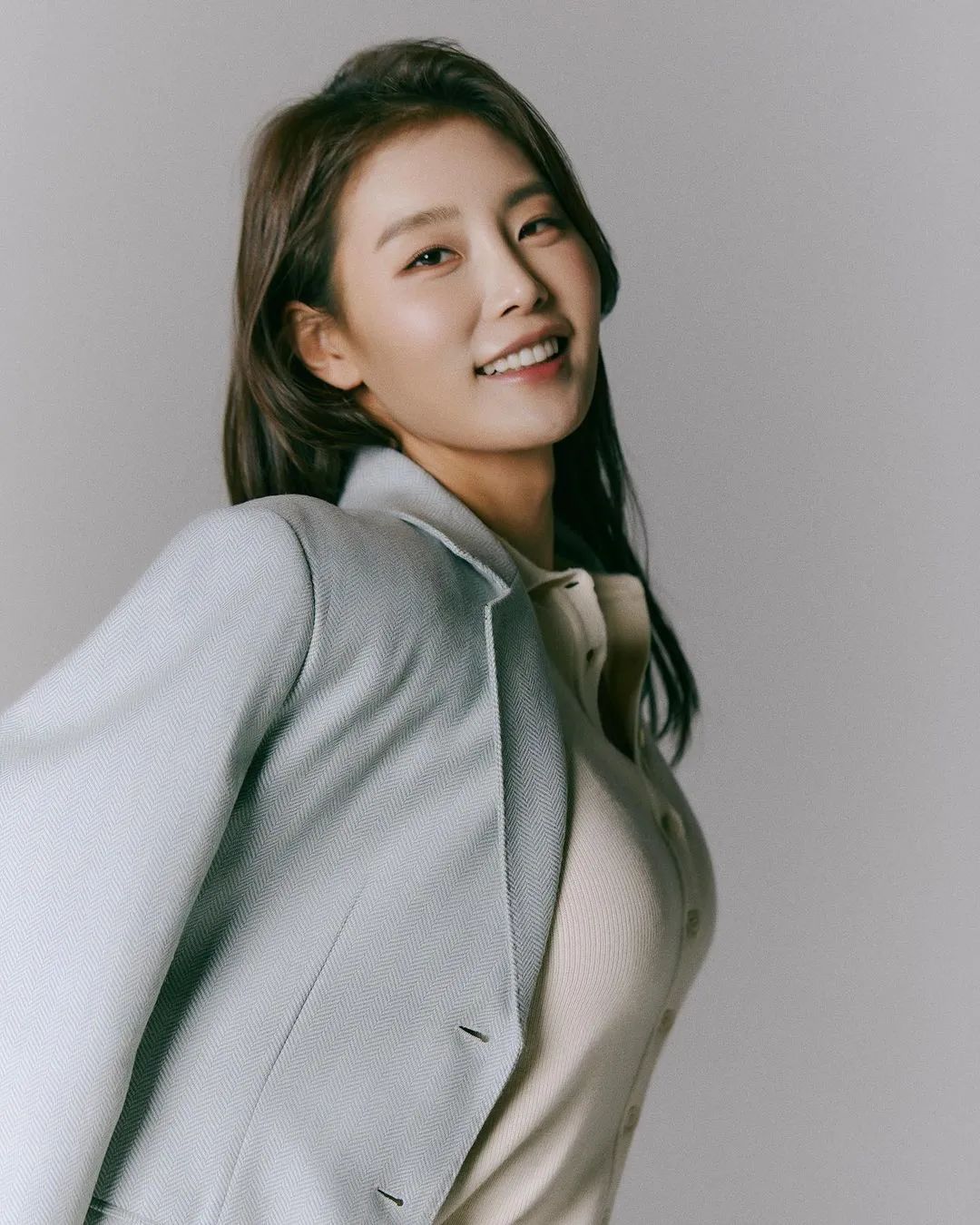 韩国模特姜素妍,1米72,56kg,魔鬼身材,热爱运动,逆天颜值